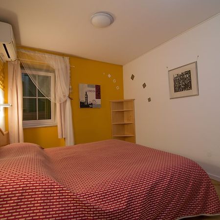 Veli Lošinj Bed&Breakfast Saturn المظهر الخارجي الصورة