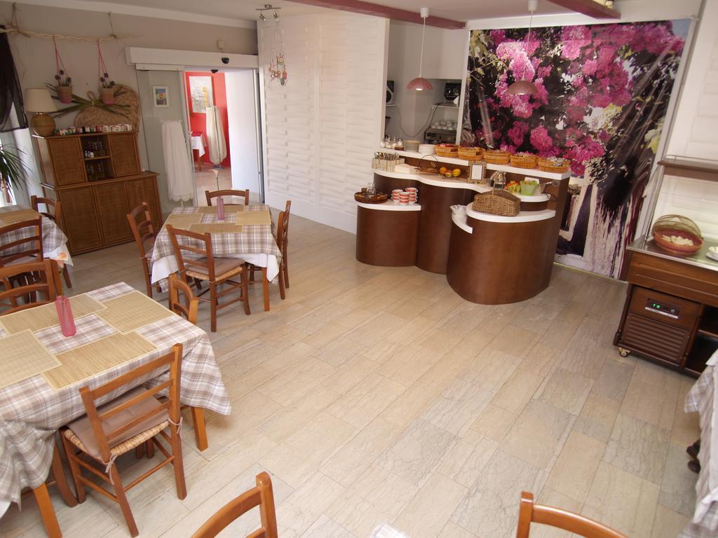 Veli Lošinj Bed&Breakfast Saturn المظهر الخارجي الصورة