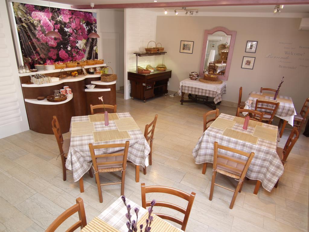Veli Lošinj Bed&Breakfast Saturn المظهر الخارجي الصورة