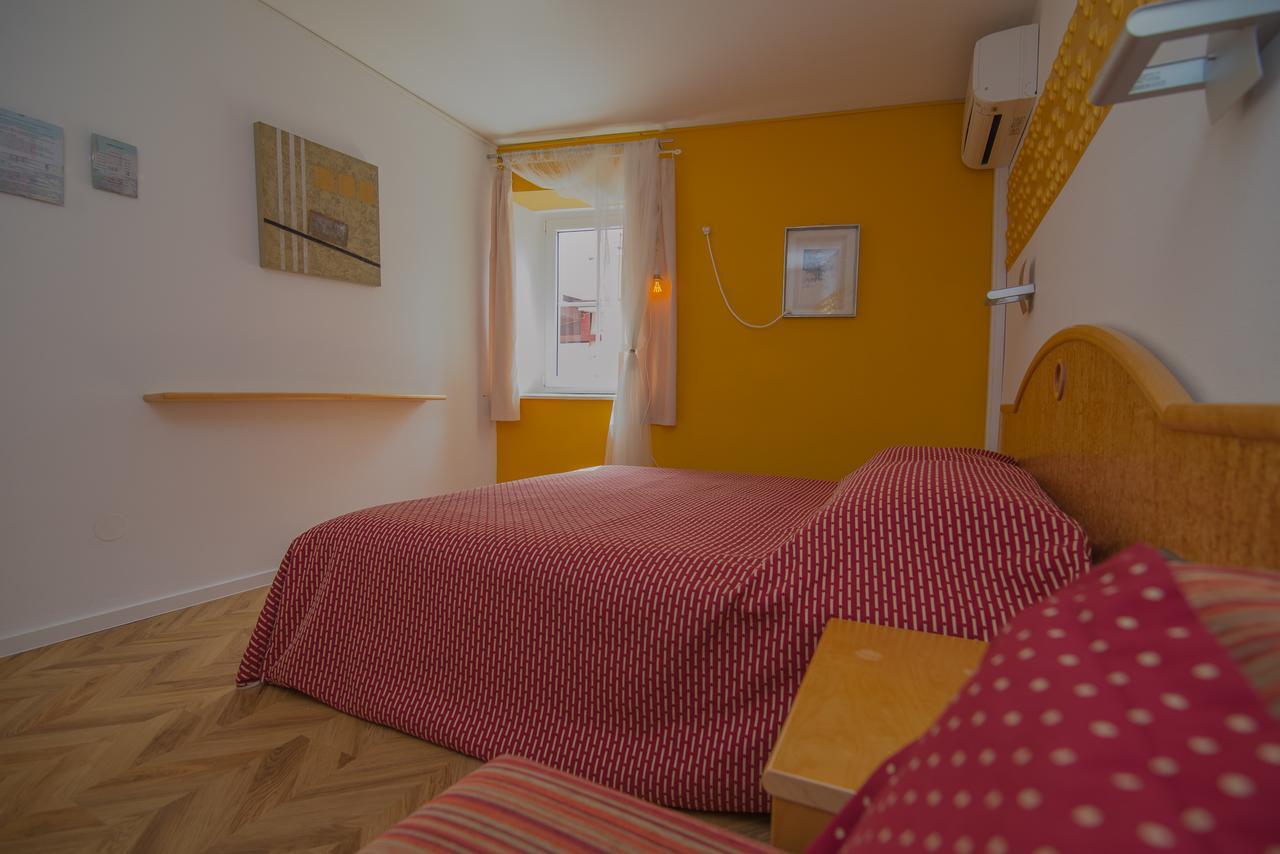 Veli Lošinj Bed&Breakfast Saturn المظهر الخارجي الصورة