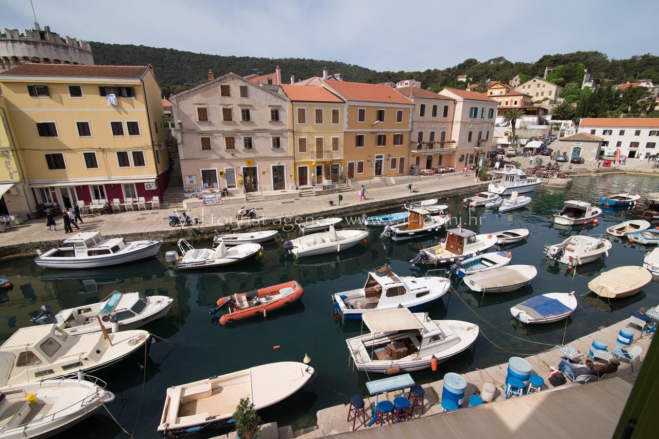 Veli Lošinj Bed&Breakfast Saturn المظهر الخارجي الصورة