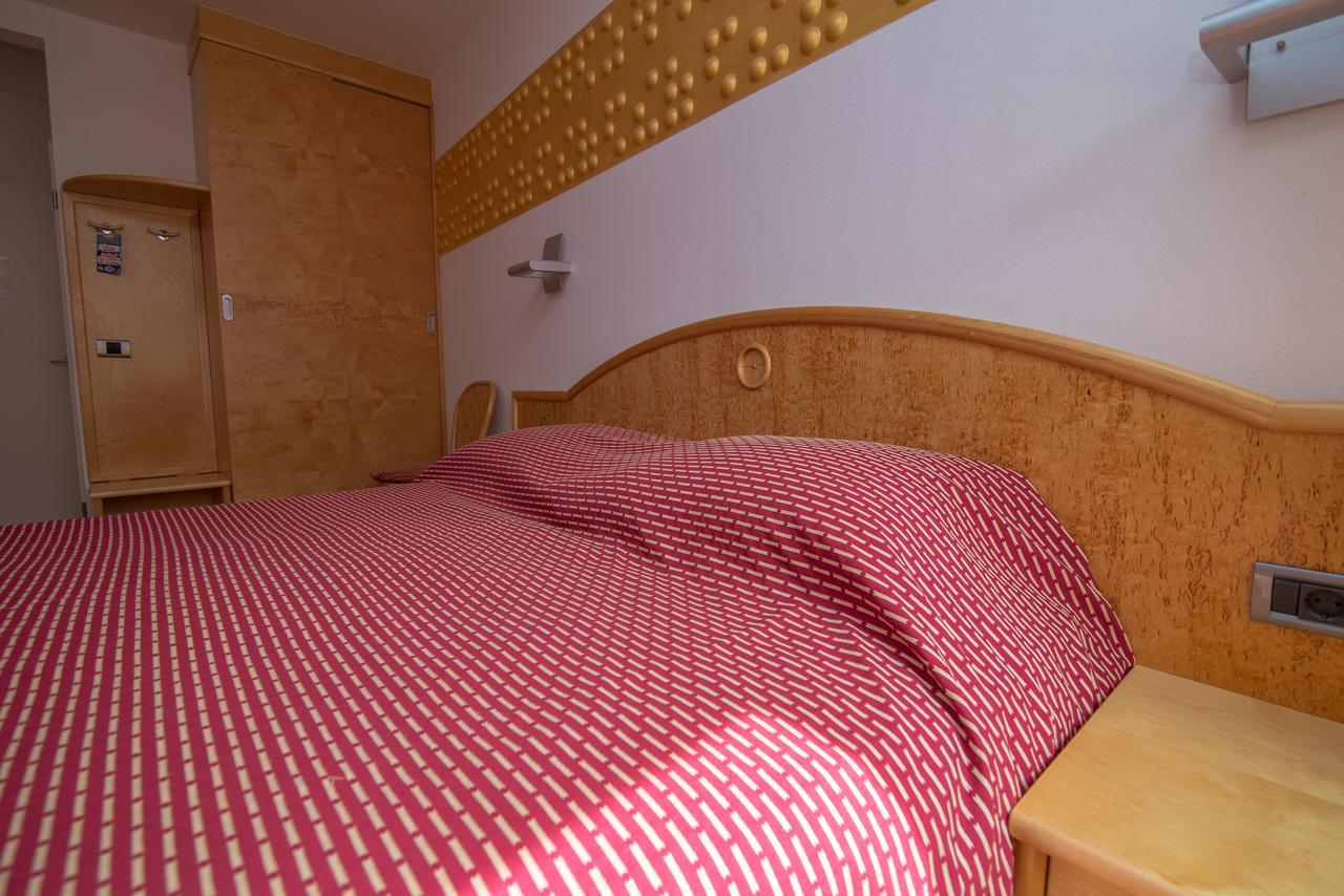 Veli Lošinj Bed&Breakfast Saturn المظهر الخارجي الصورة