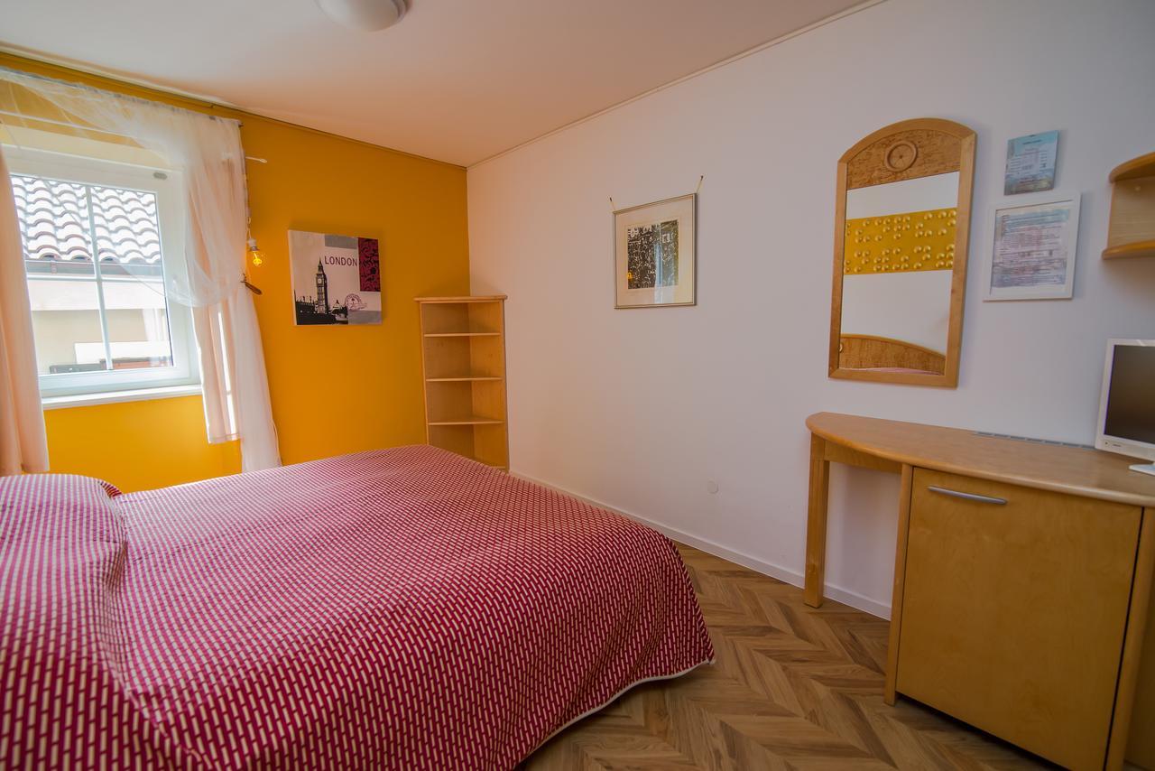 Veli Lošinj Bed&Breakfast Saturn المظهر الخارجي الصورة