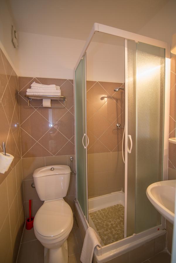 Veli Lošinj Bed&Breakfast Saturn المظهر الخارجي الصورة
