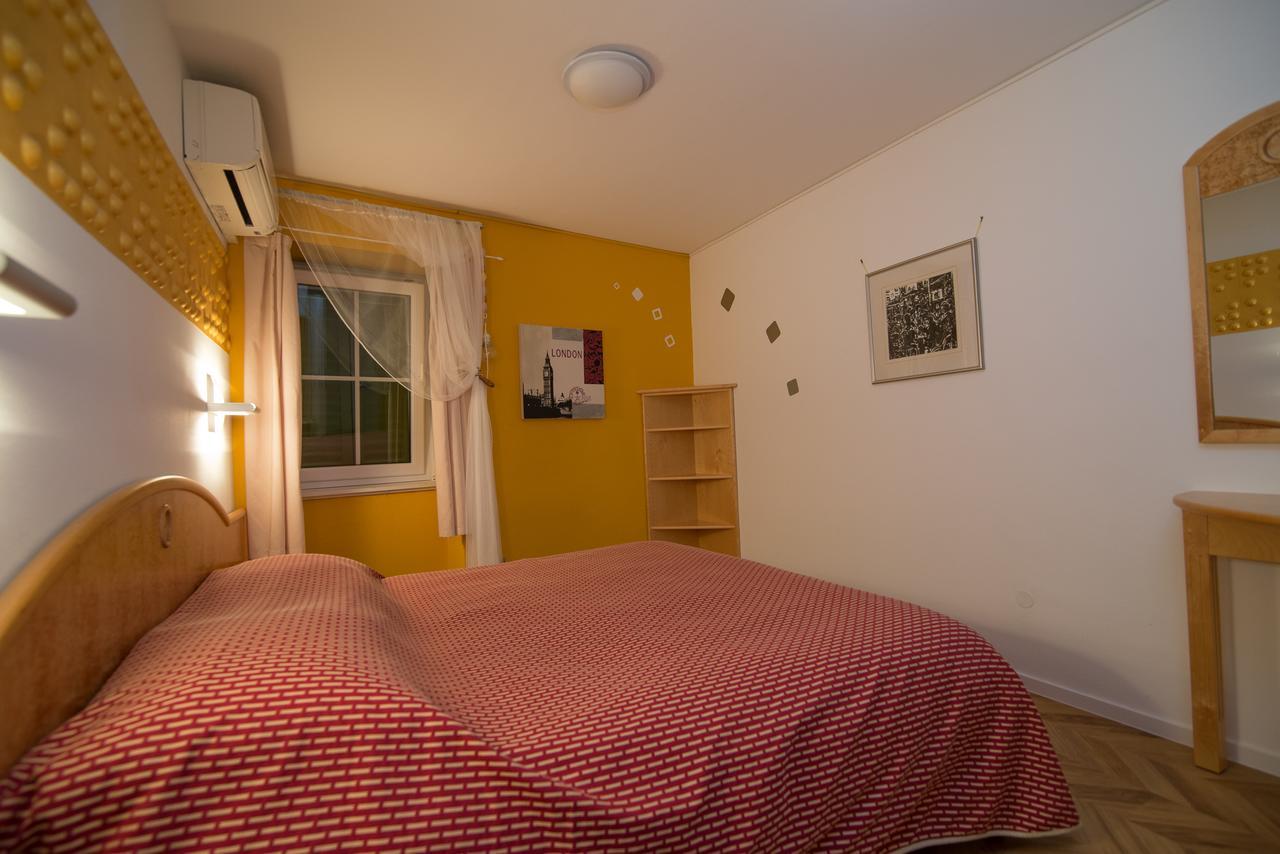 Veli Lošinj Bed&Breakfast Saturn المظهر الخارجي الصورة