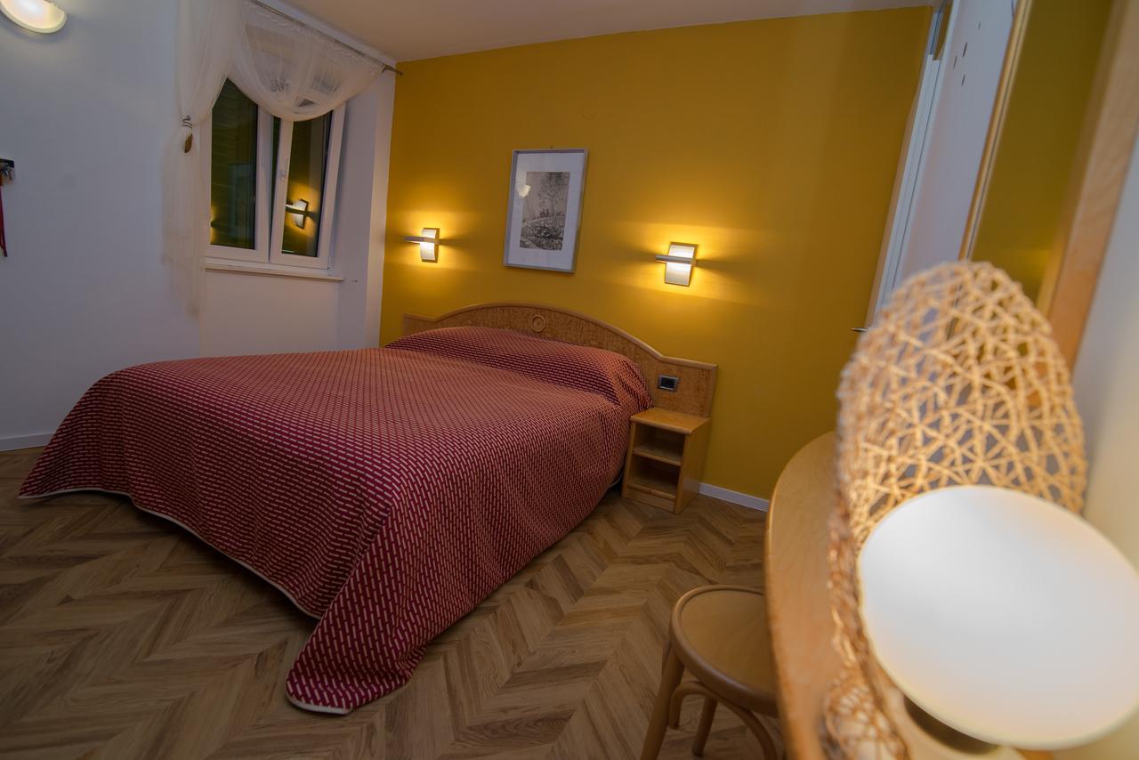 Veli Lošinj Bed&Breakfast Saturn المظهر الخارجي الصورة