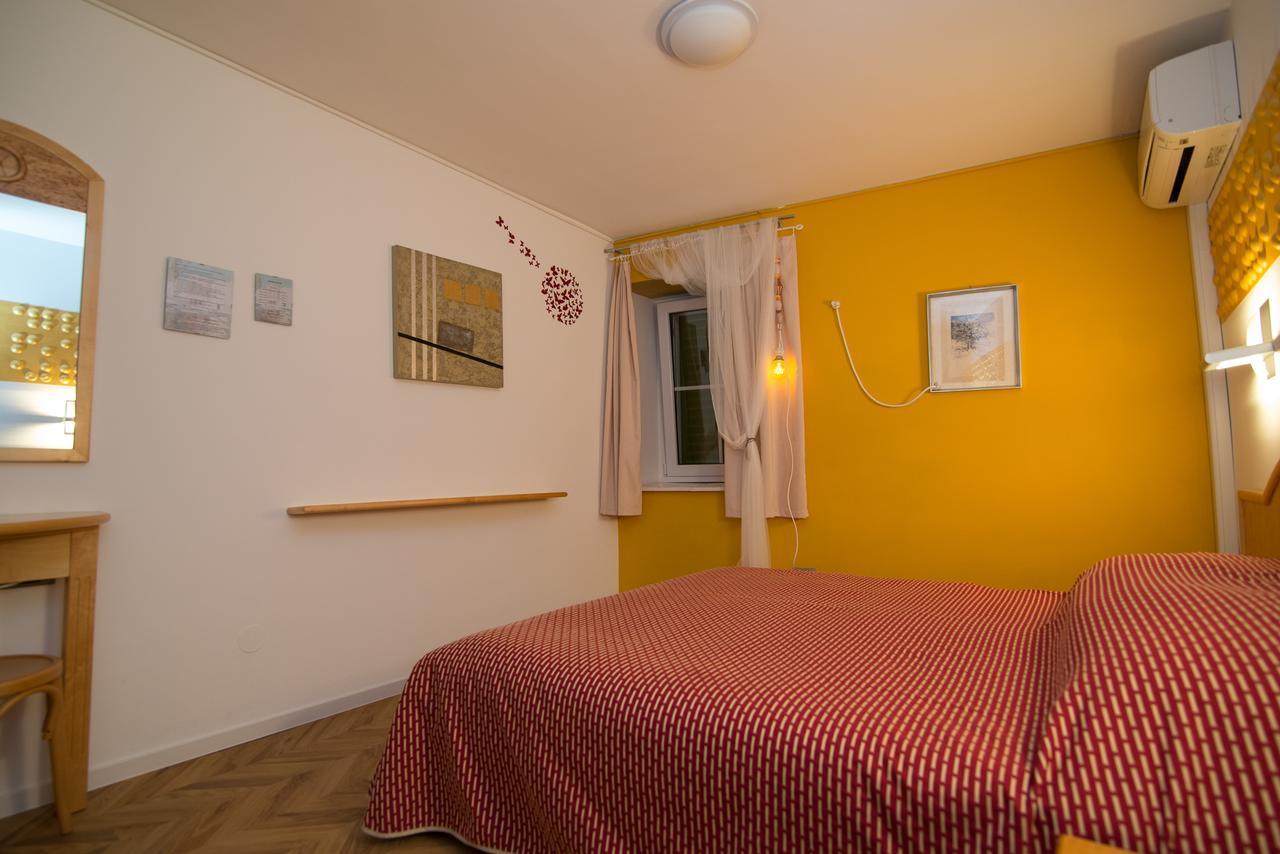 Veli Lošinj Bed&Breakfast Saturn المظهر الخارجي الصورة